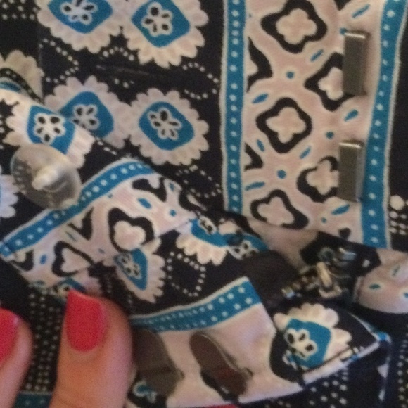 Ann Taylor LOFT Outlet womens 4 inch shorts New preppy size 2 geometric - Picture 2 of 7